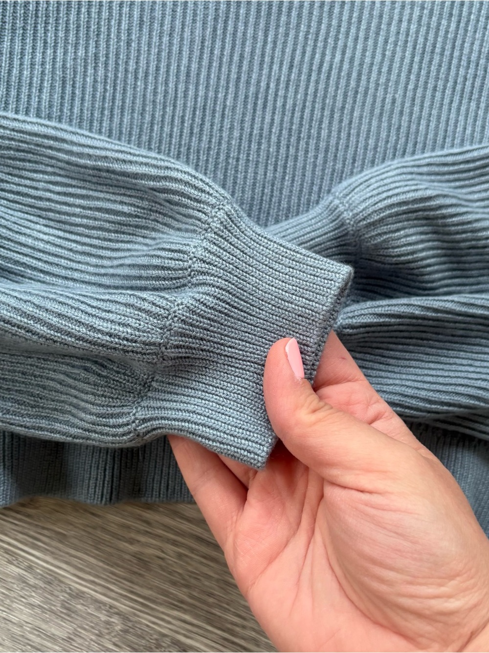 Lululemon Reversible Crossover Sweater Boolux Cashmere Blend Chambray Size 8 - Picture 9 of 9